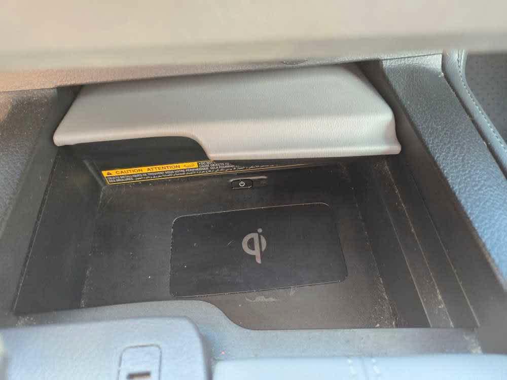 used 2019 Toyota Avalon Hybrid car, priced at $27,500
