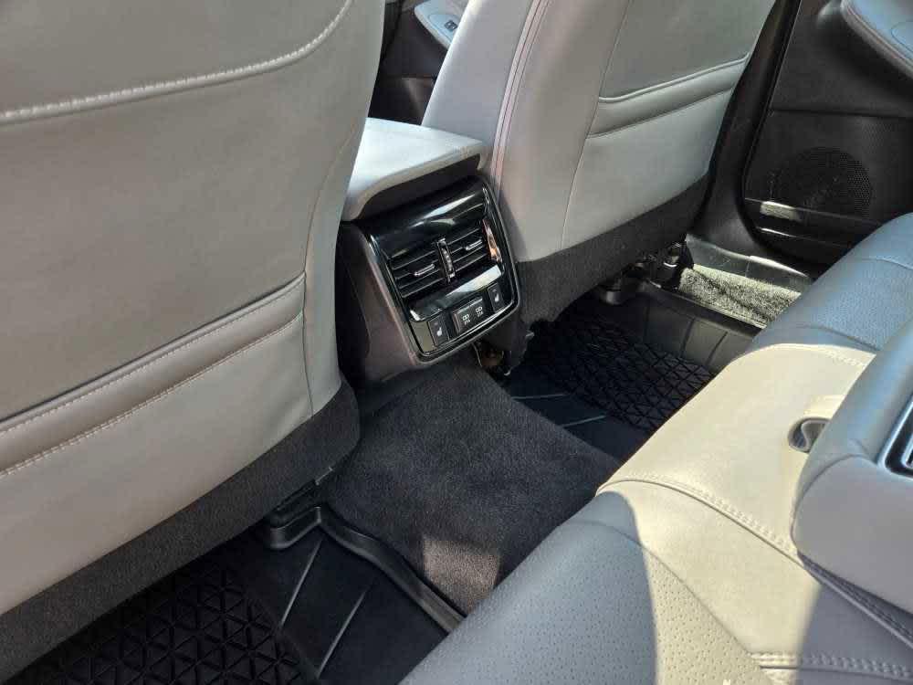 used 2019 Toyota Avalon Hybrid car, priced at $27,500