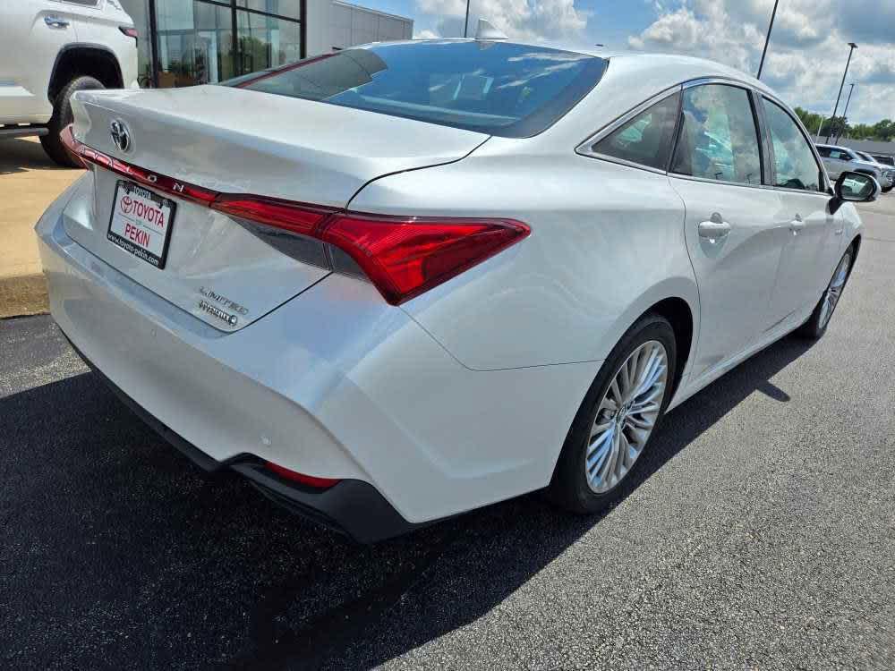 used 2019 Toyota Avalon Hybrid car, priced at $27,500
