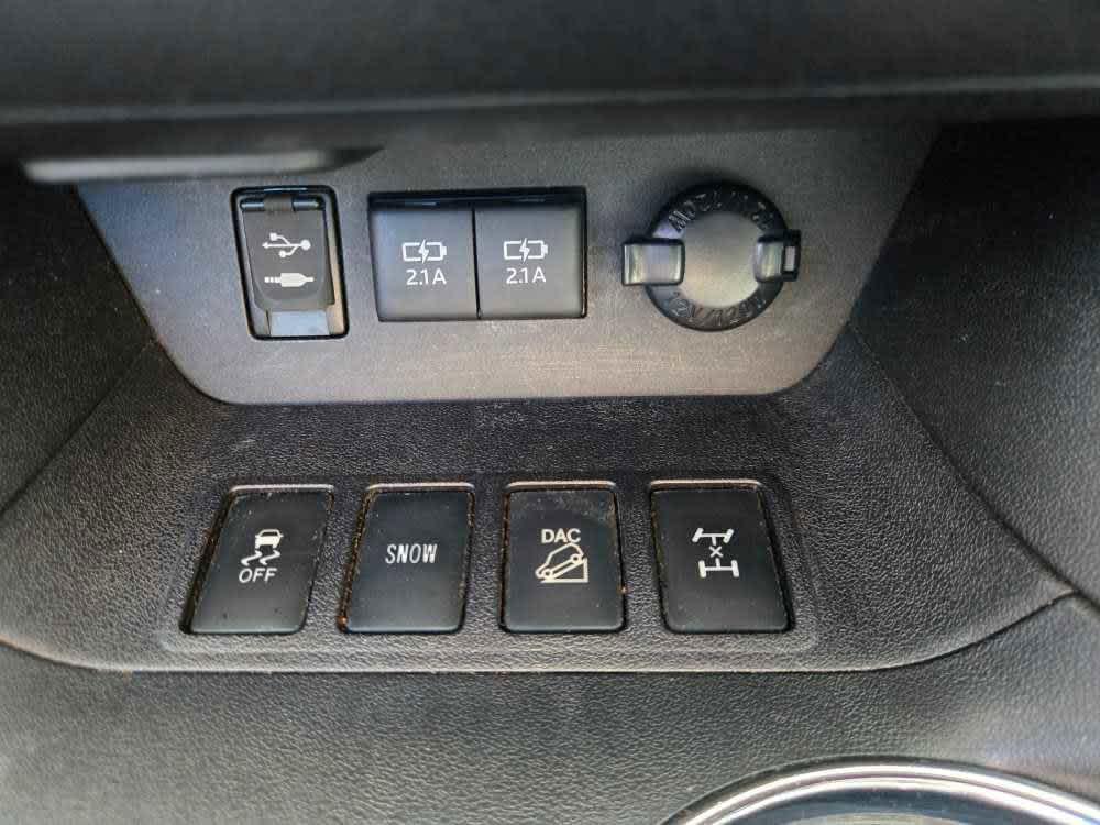 used 2018 Toyota Highlander car, priced at $28,000