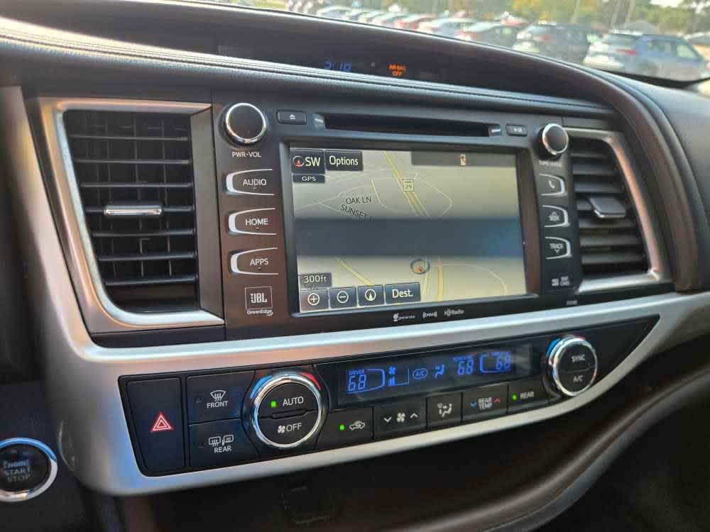 used 2018 Toyota Highlander car, priced at $28,000
