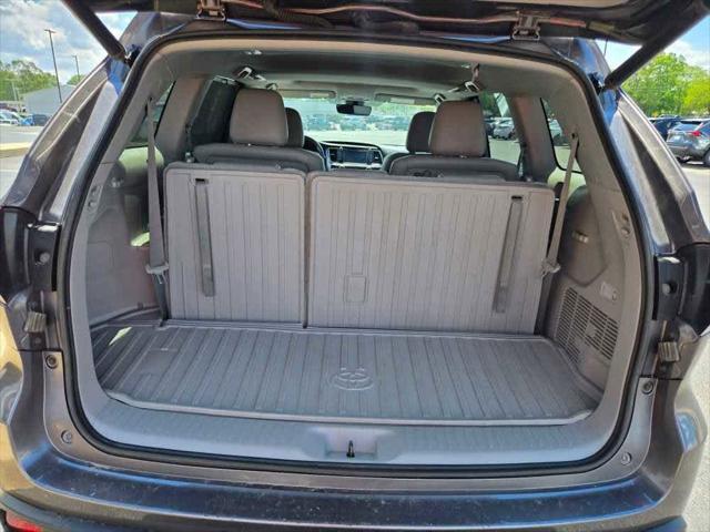 used 2019 Toyota Highlander car, priced at $22,000