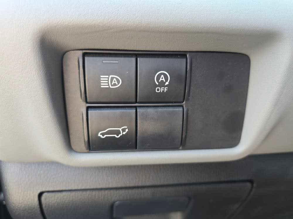 used 2023 Toyota Highlander car, priced at $31,500