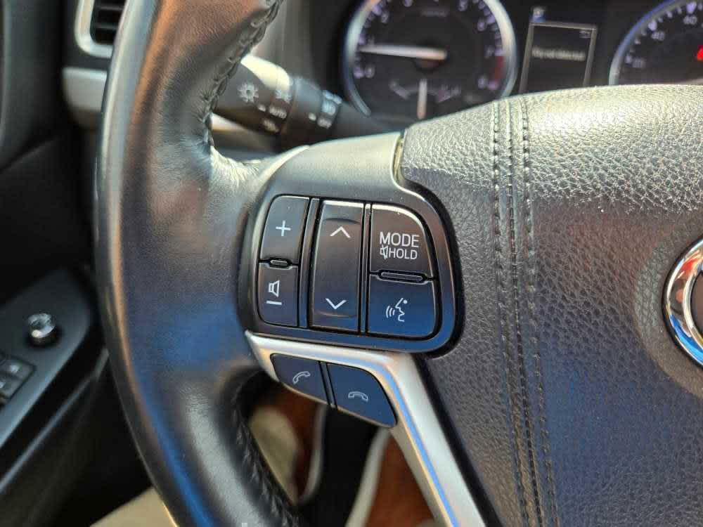 used 2017 Toyota Highlander car, priced at $22,500