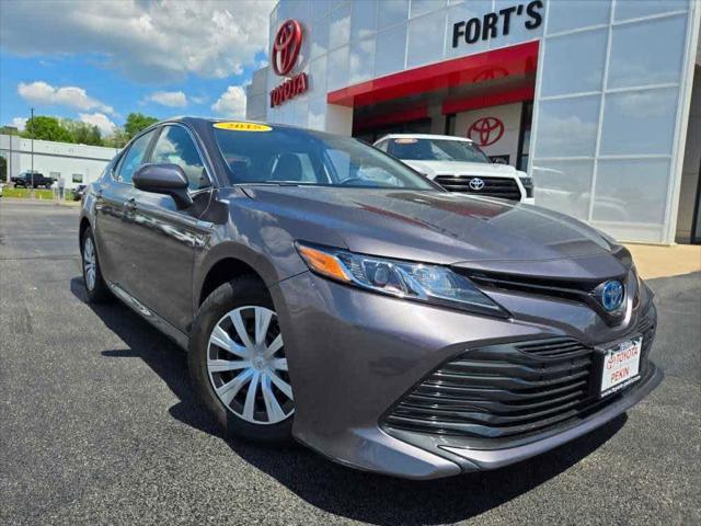 used 2018 Toyota Camry Hybrid car, priced at $19,000