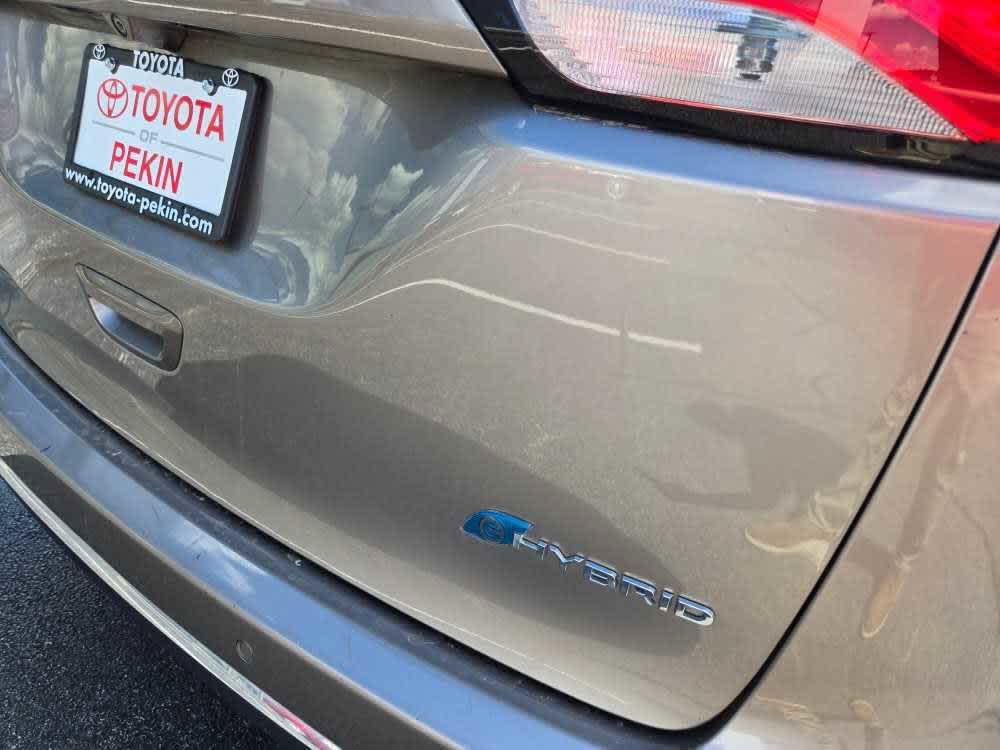 used 2018 Chrysler Pacifica Hybrid car, priced at $18,000