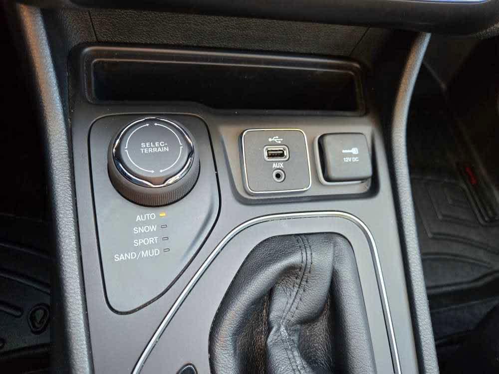 used 2019 Jeep Cherokee car, priced at $17,500