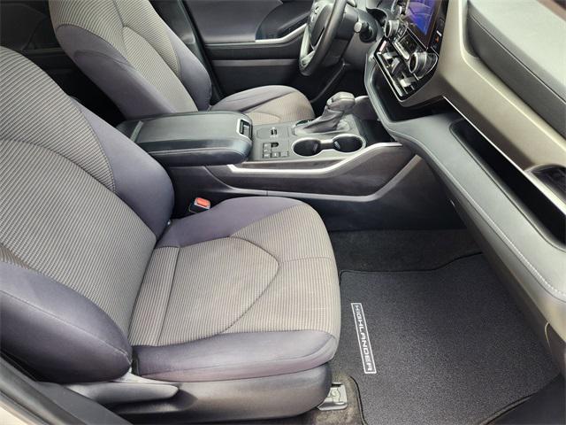 used 2023 Toyota Highlander car, priced at $32,989