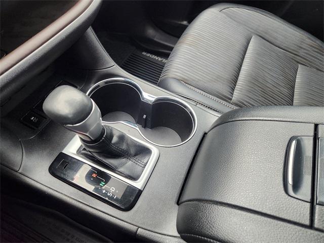 used 2019 Toyota Highlander car, priced at $18,648