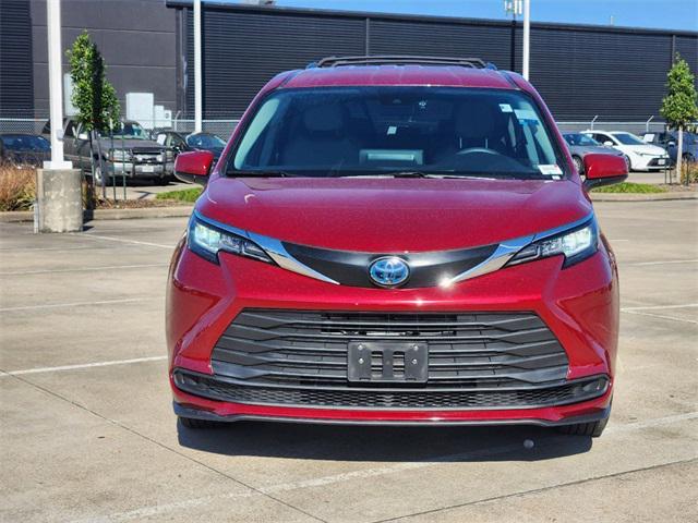 used 2023 Toyota Sienna car, priced at $40,869