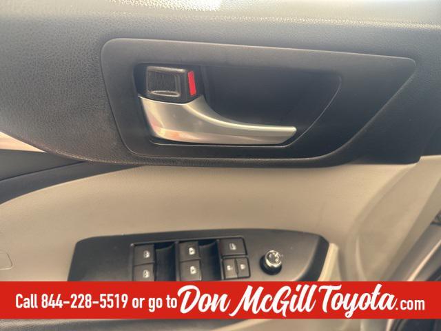 used 2014 Toyota Highlander car, priced at $17,784