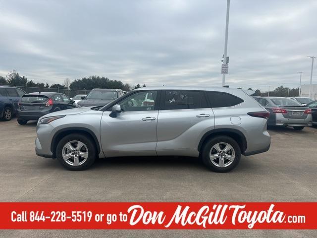 used 2024 Toyota Highlander car, priced at $35,706