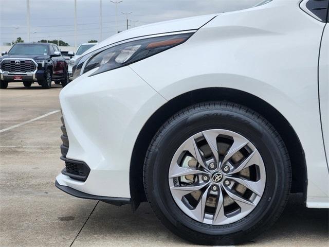 used 2024 Toyota Sienna car, priced at $39,264