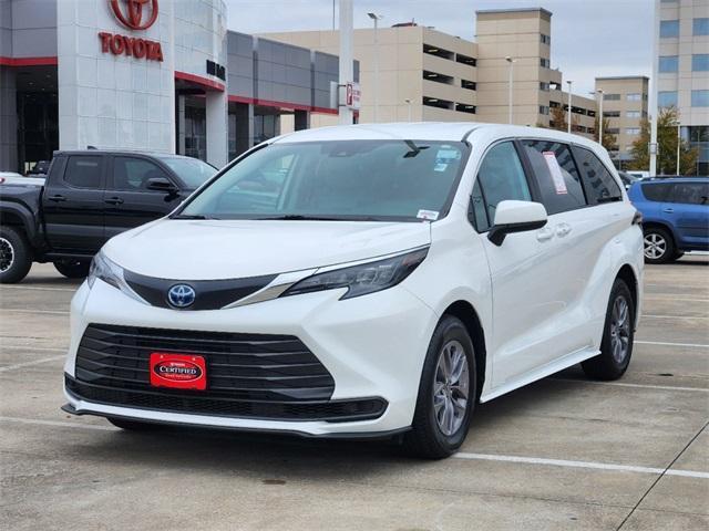 used 2024 Toyota Sienna car, priced at $39,264