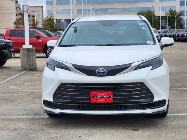 used 2024 Toyota Sienna car, priced at $39,264