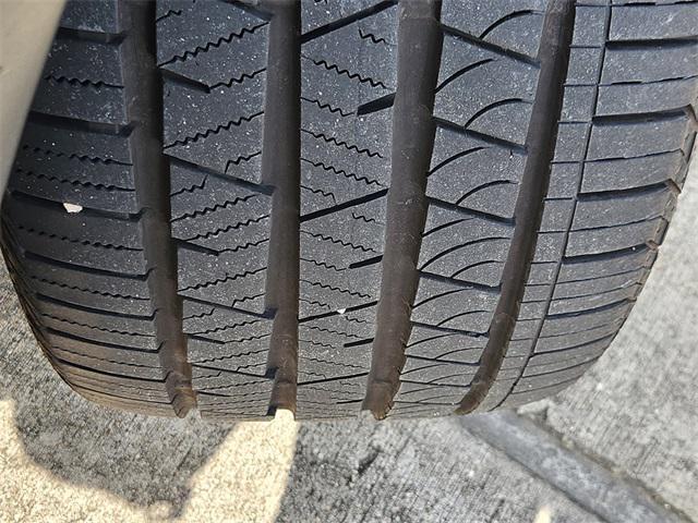 used 2018 Land Rover Discovery car, priced at $19,903
