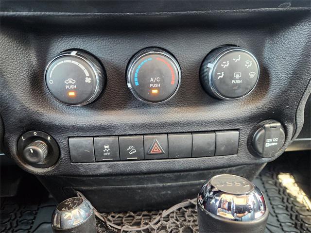 used 2015 Jeep Wrangler Unlimited car, priced at $18,922