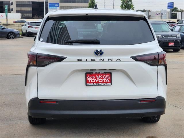 used 2024 Toyota Sienna car, priced at $39,088