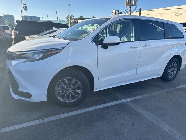 used 2024 Toyota Sienna car, priced at $41,067