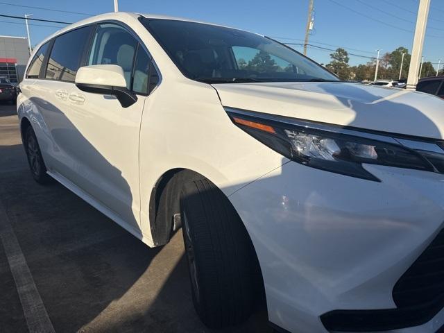 used 2024 Toyota Sienna car, priced at $41,067