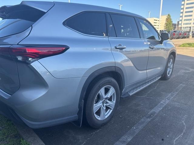 used 2021 Toyota Highlander car, priced at $24,376