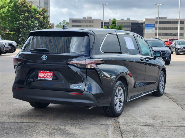 used 2023 Toyota Sienna car, priced at $39,895