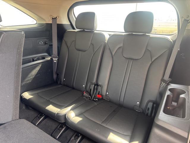 used 2024 Kia Sorento car, priced at $29,383