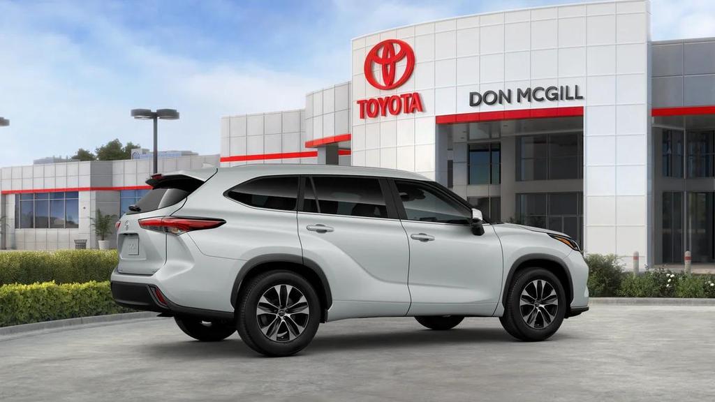 new 2025 Toyota Highlander car, priced at $47,967