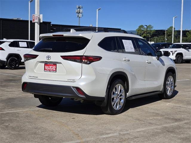 used 2020 Toyota Highlander car, priced at $33,889