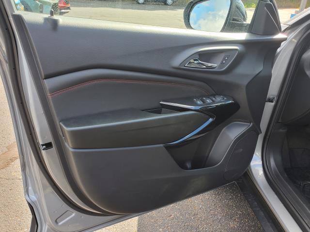 new 2025 Chevrolet Trax car, priced at $27,270