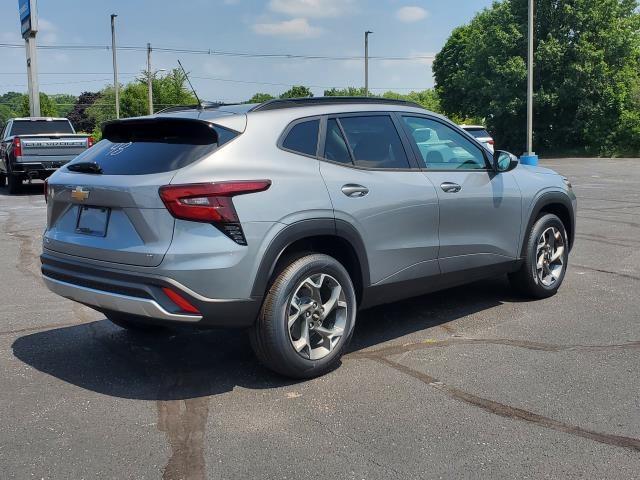 new 2025 Chevrolet Trax car, priced at $25,485