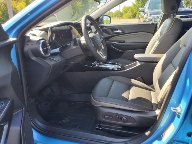 new 2025 Chevrolet Trax car, priced at $25,914