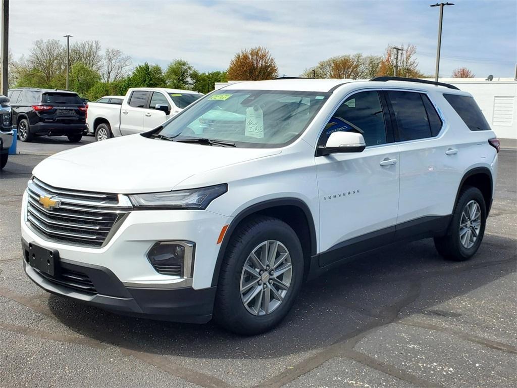 used 2023 Chevrolet Traverse car, priced at $32,490