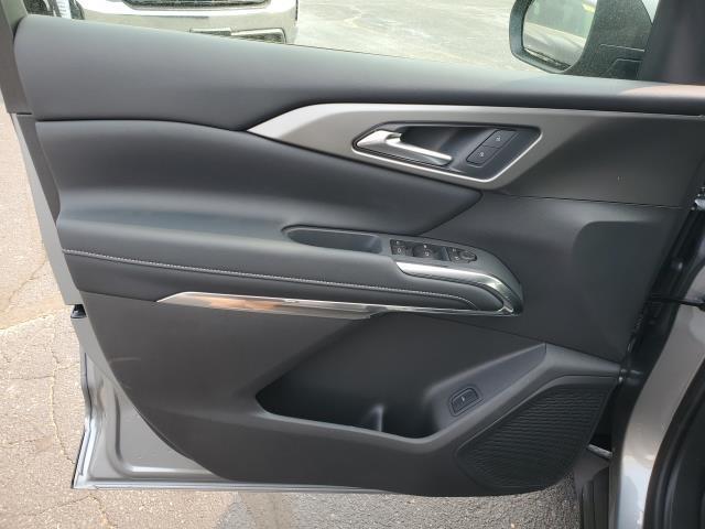 new 2025 Chevrolet Traverse car, priced at $46,830