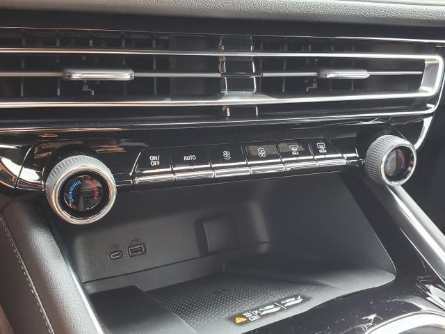 new 2025 Chevrolet Traverse car, priced at $46,830