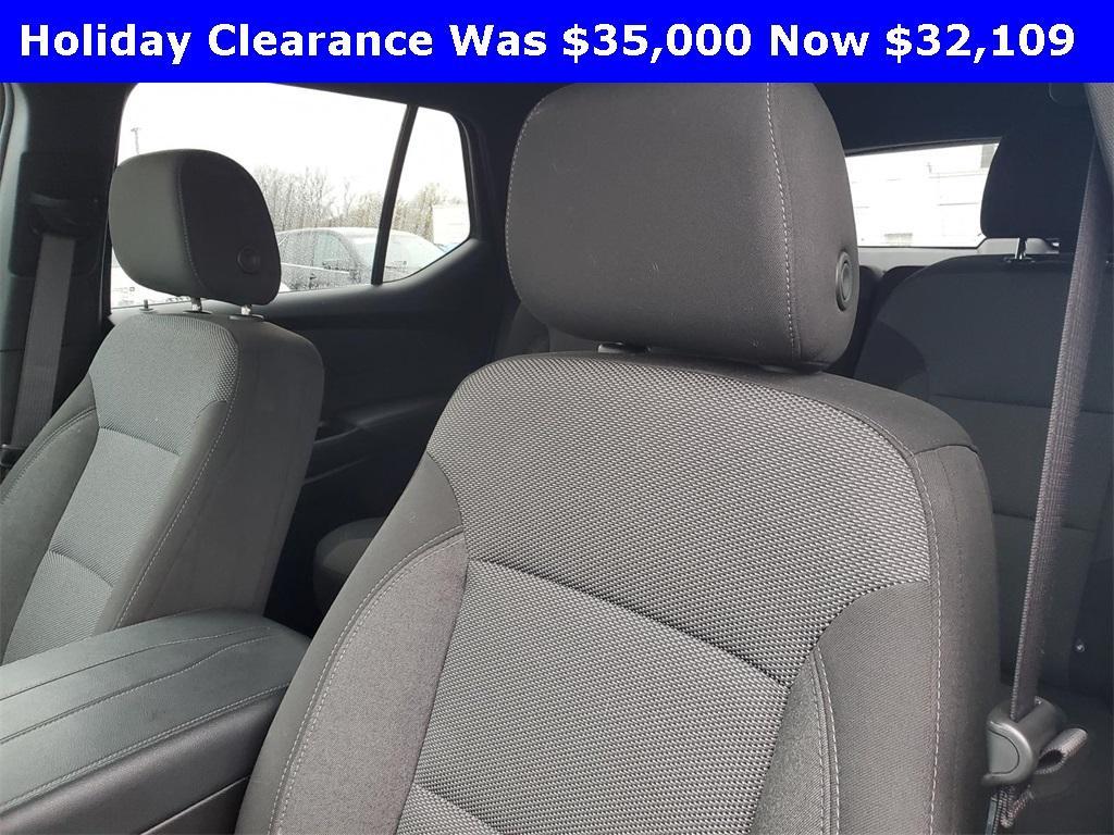 used 2023 Chevrolet Traverse car, priced at $32,109