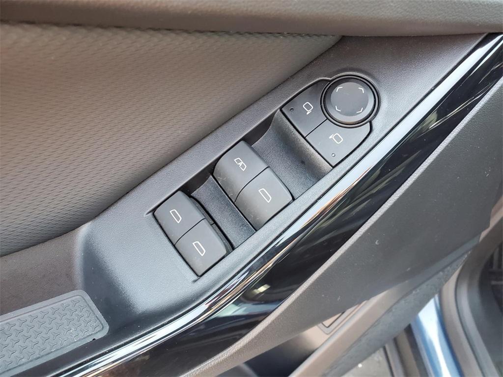 used 2025 Chevrolet Equinox car, priced at $31,309