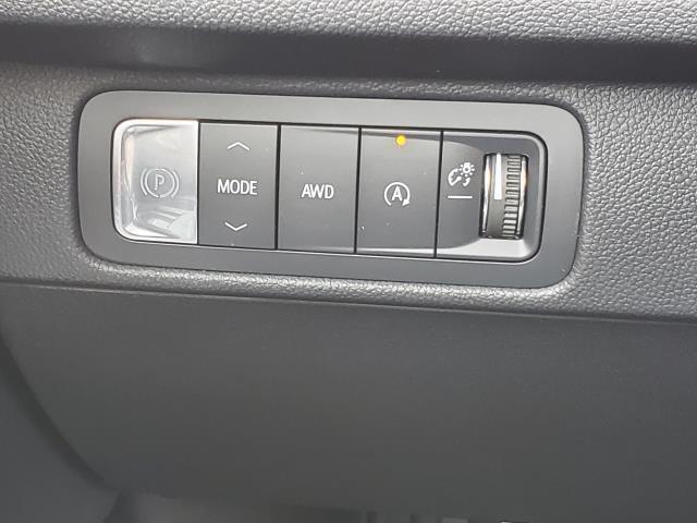 new 2026 Chevrolet Traverse car, priced at $53,945