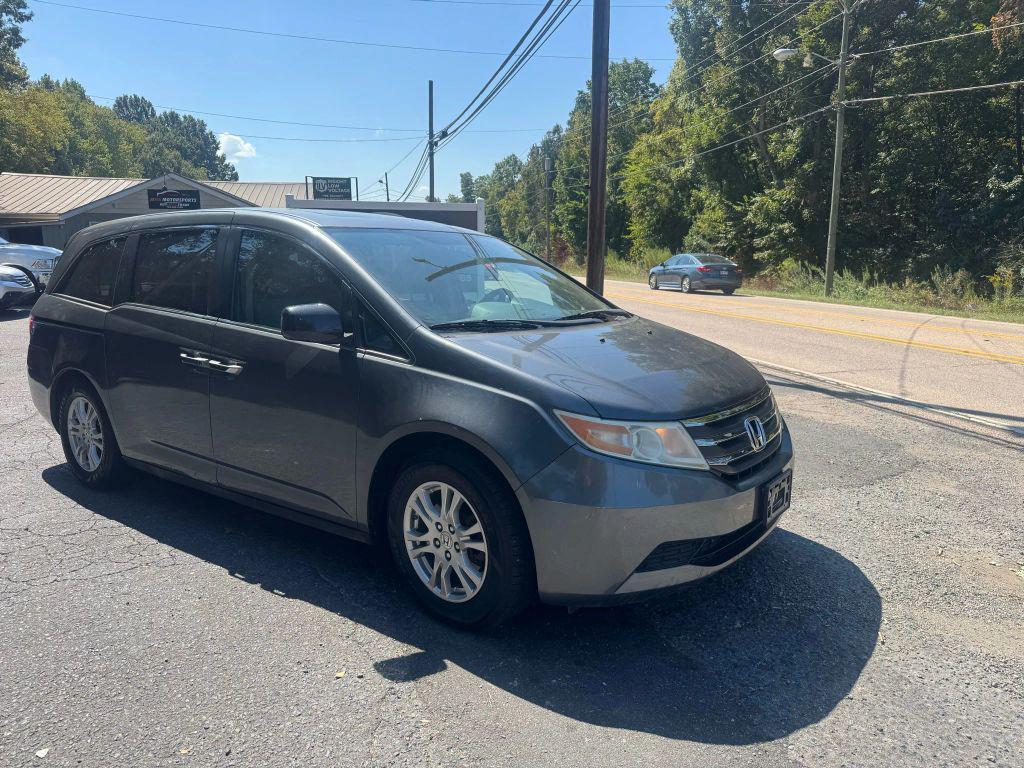 used 2013 Honda Odyssey car, priced at $9,995