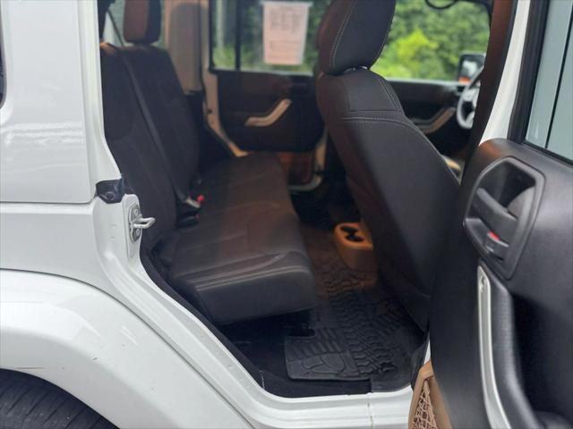 used 2015 Jeep Wrangler Unlimited car, priced at $18,995
