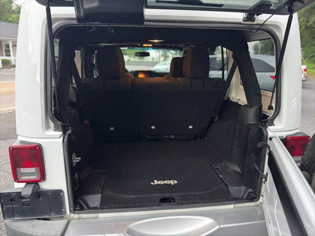 used 2015 Jeep Wrangler Unlimited car, priced at $18,995