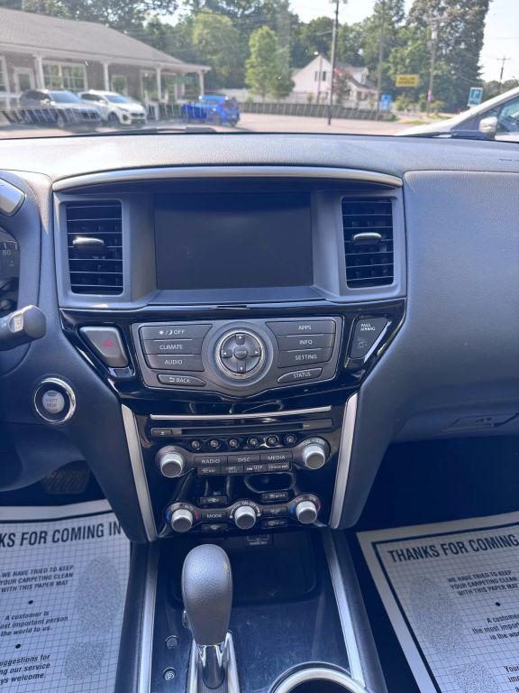 used 2020 Nissan Pathfinder car, priced at $13,495