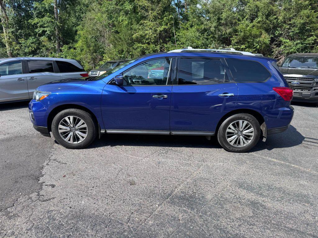 used 2020 Nissan Pathfinder car, priced at $13,495