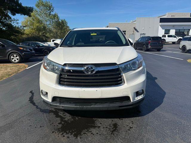 used 2014 Toyota Highlander car, priced at $17,985