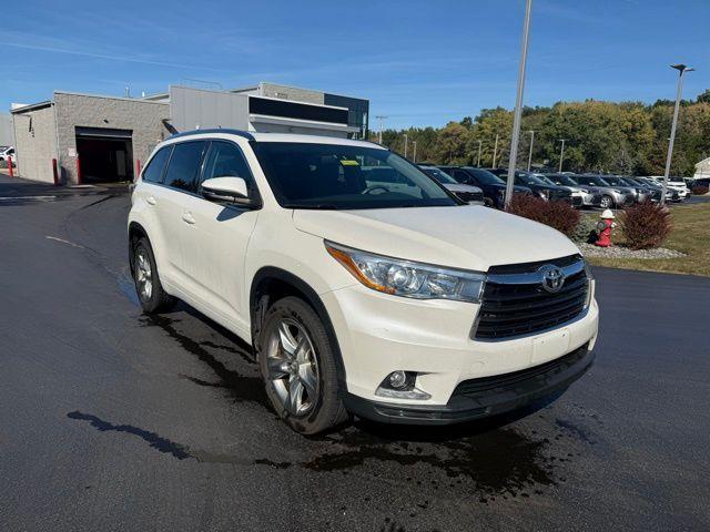 used 2014 Toyota Highlander car, priced at $17,985