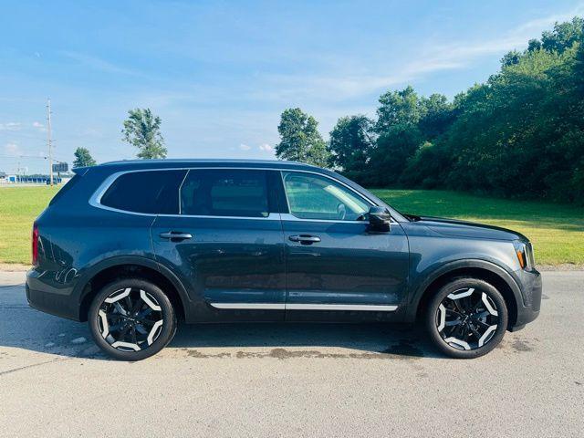 used 2023 Kia Telluride car, priced at $33,995