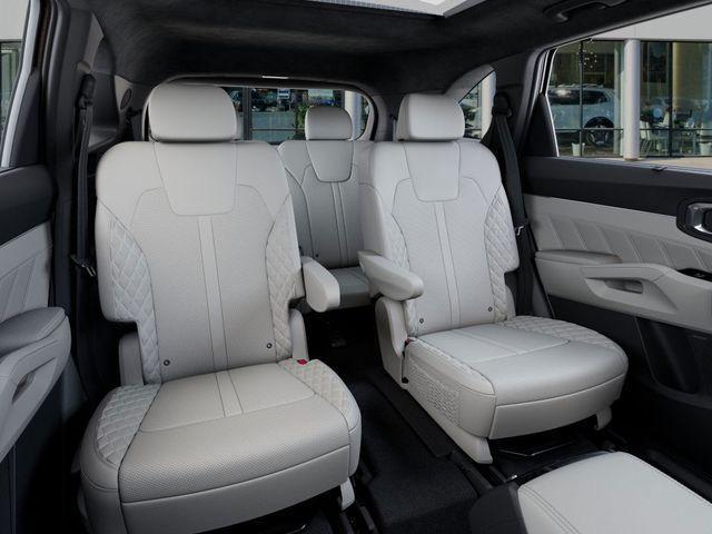 new 2025 Kia Sorento Hybrid car, priced at $48,530