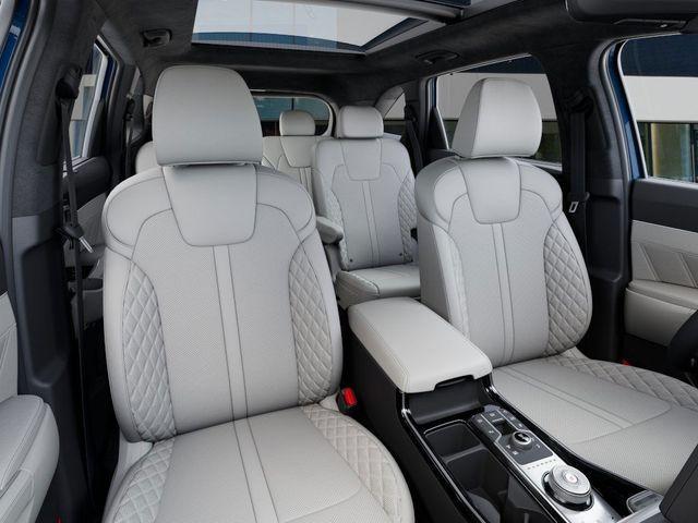 new 2025 Kia Sorento Hybrid car, priced at $48,645