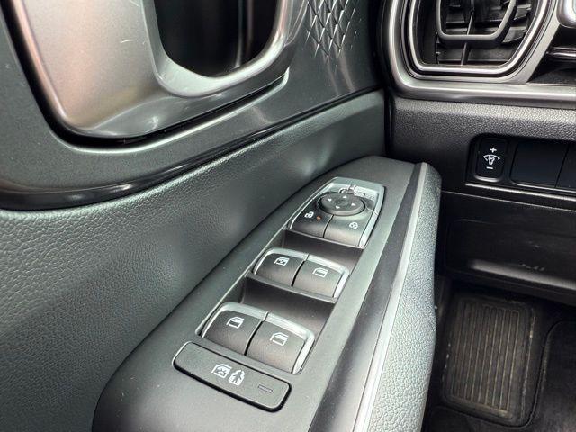 used 2025 Kia Sorento car, priced at $31,130