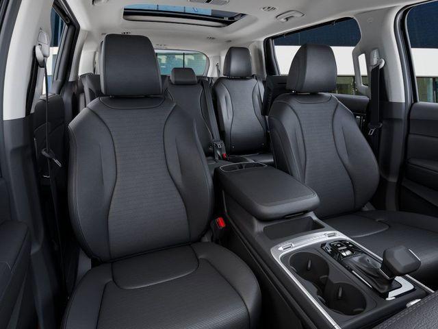 new 2025 Kia Carnival car, priced at $54,760